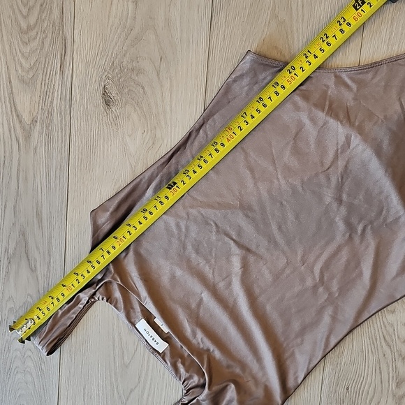 Babaton Satinette Squareneck Bodysuit, Small - Picture 14 of 15